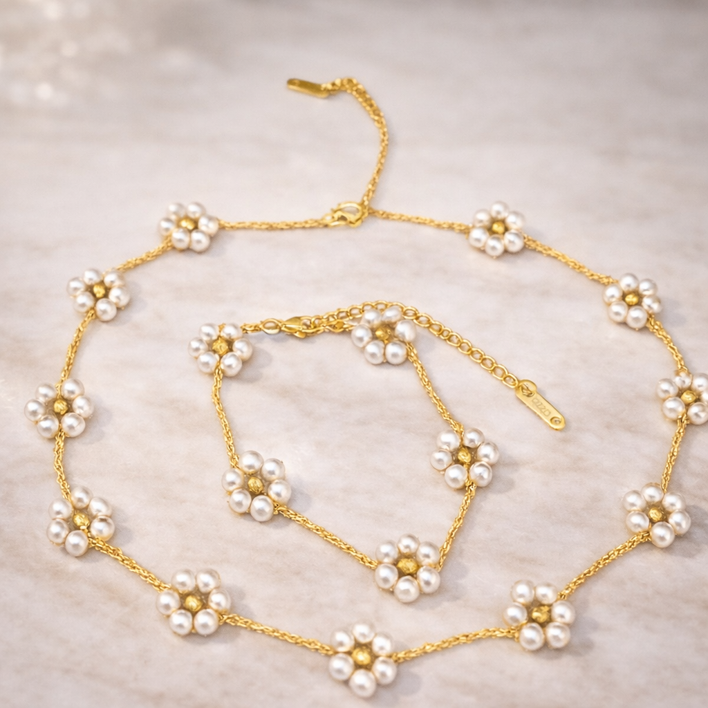 Pearl Set, necklace and bracelet with pearl flowers