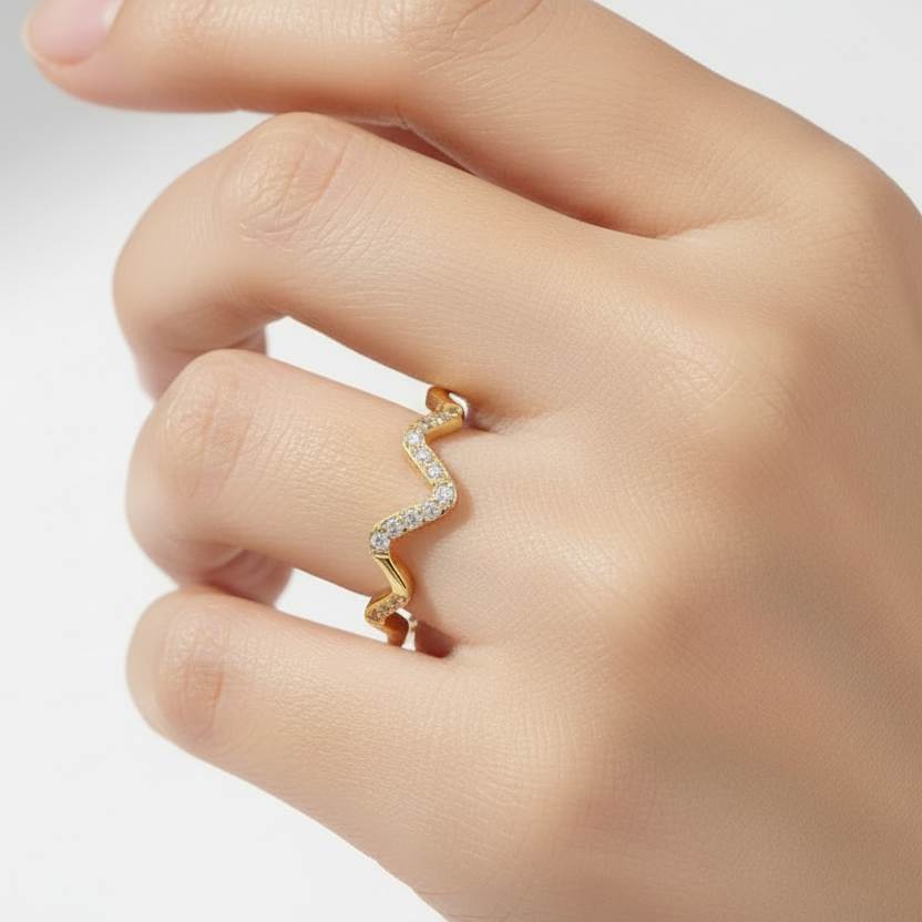 Layla Crest Wave Ring - Gold