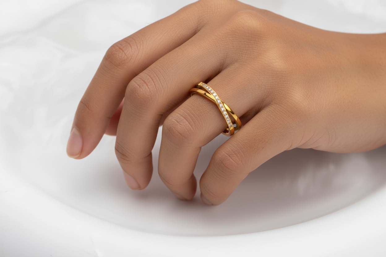 Layla Cross Over Ring - Gold