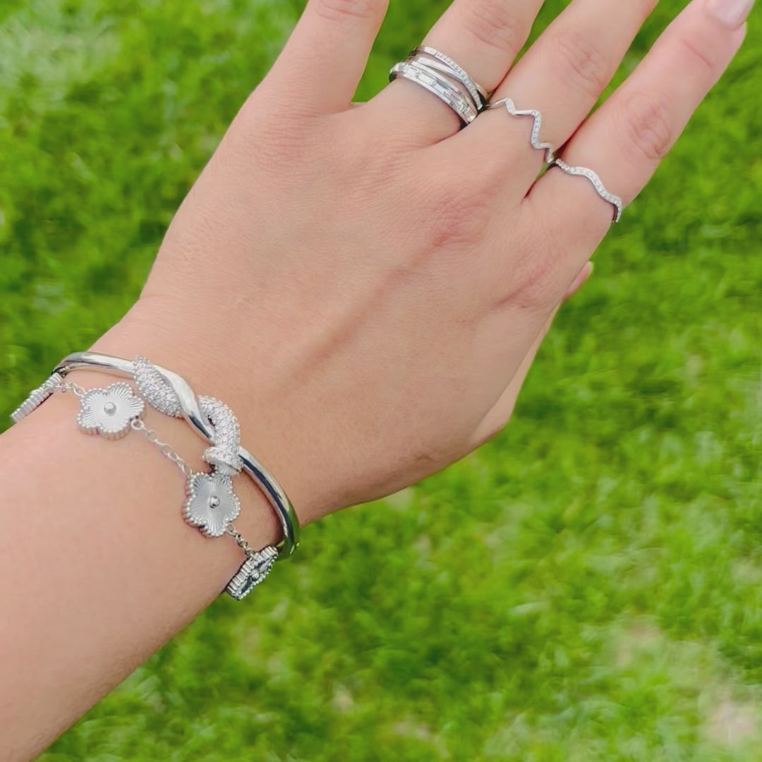 Aura 5 Motif Silver Flower Bracelet